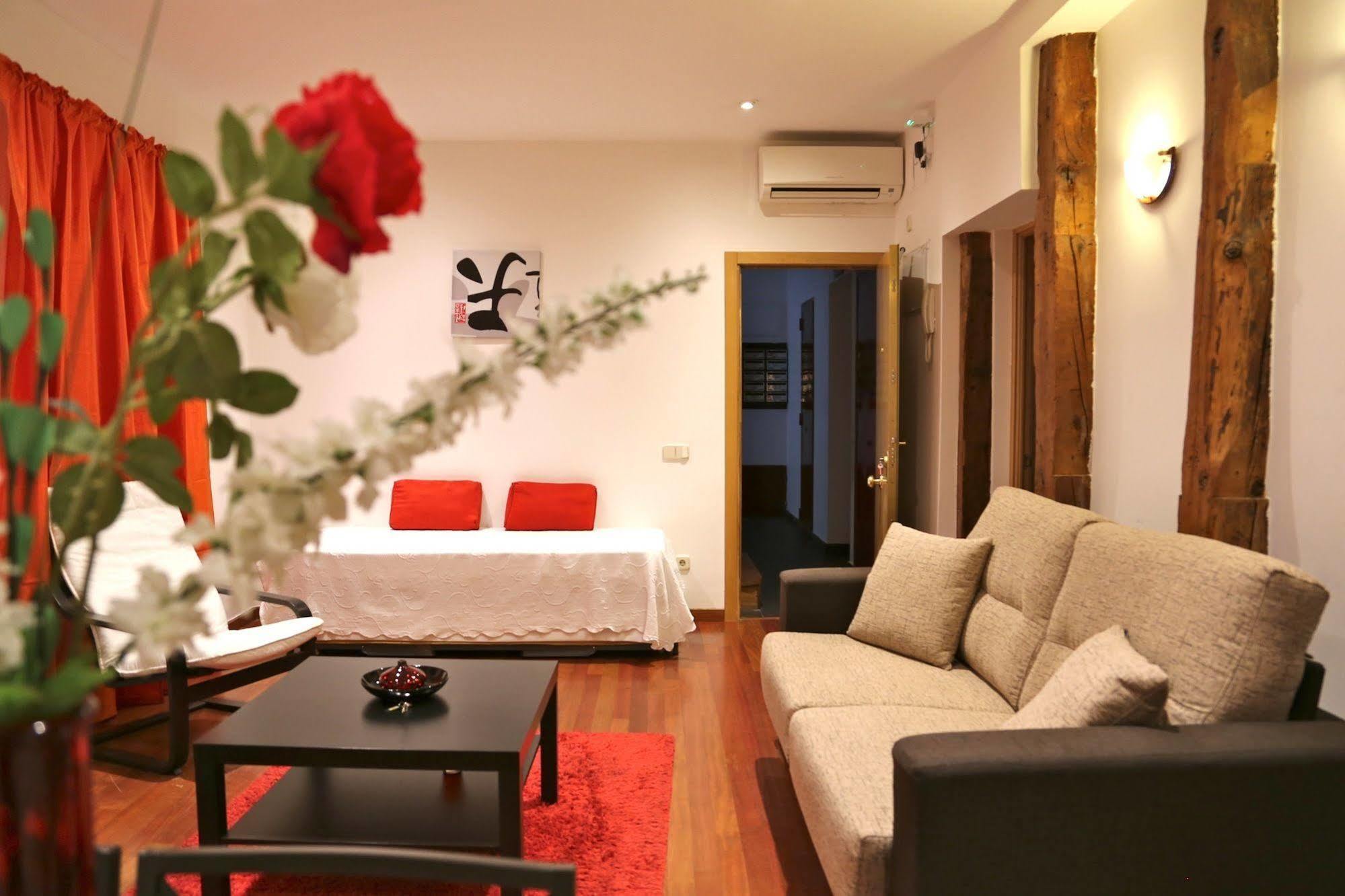 מדריד Prado Apartments מראה חיצוני תמונה